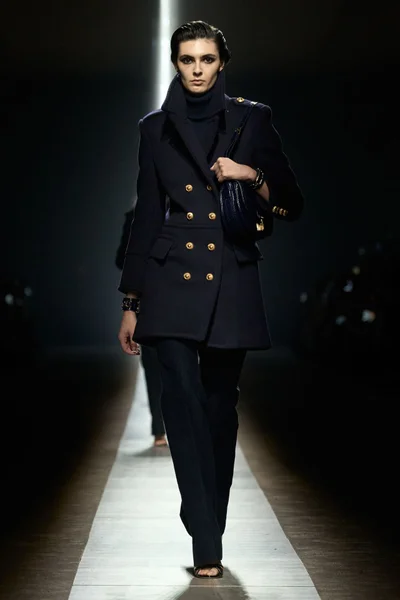Look 2